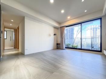 鉅虹水岸岩附裝潢三房平車