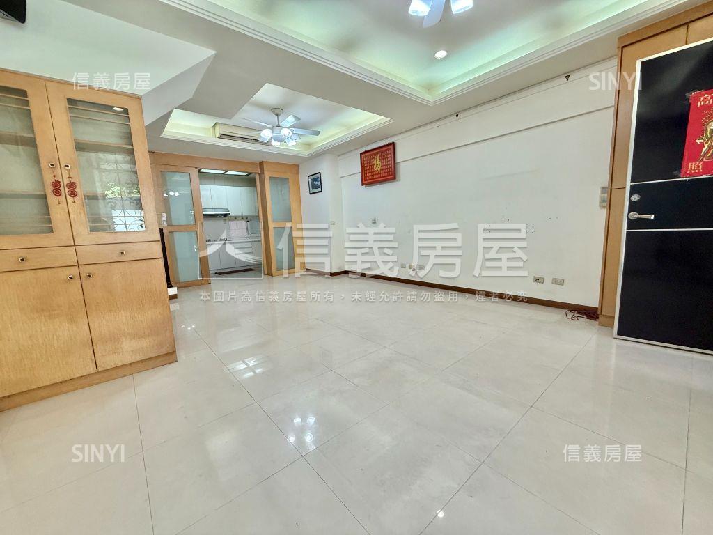 水湳多芬莊園前後臨路別墅房屋室內格局與周邊環境