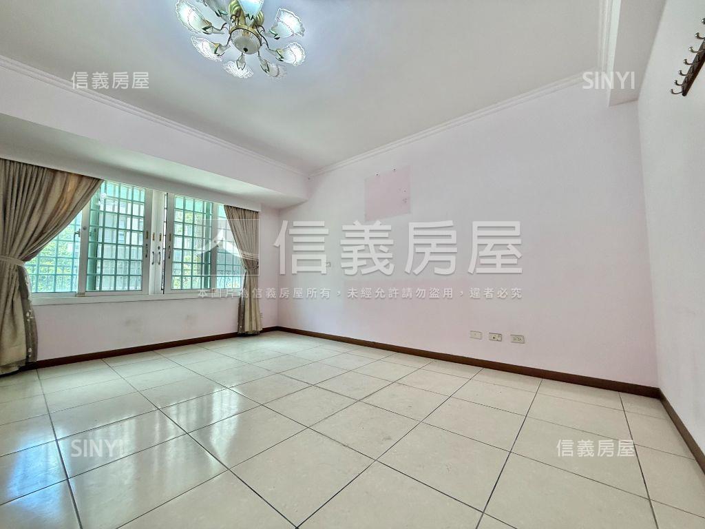 水湳多芬莊園前後臨路別墅房屋室內格局與周邊環境