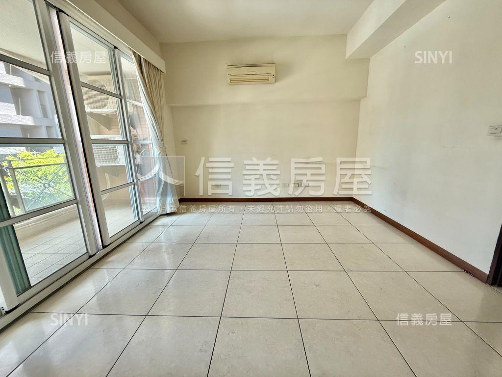 水湳多芬莊園前後臨路別墅房屋室內格局與周邊環境