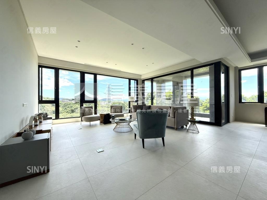 陽明山群山景觀別墅房屋室內格局與周邊環境