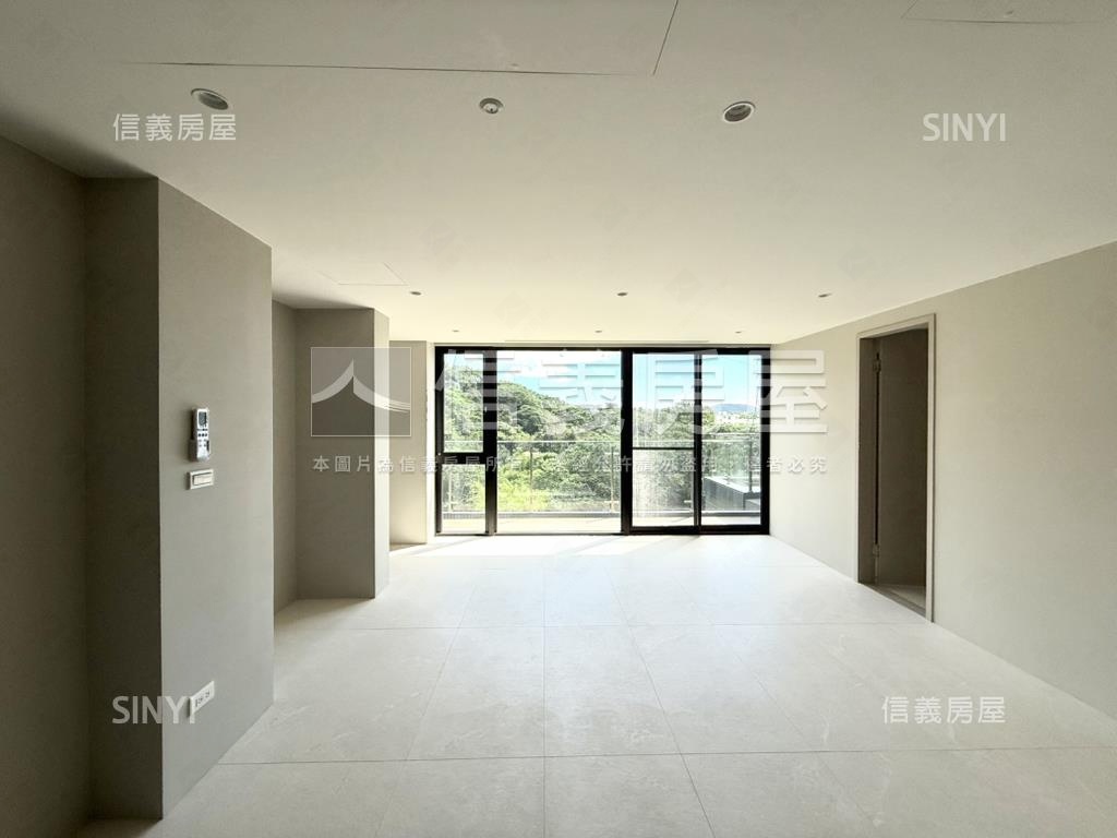 陽明山群山景觀別墅房屋室內格局與周邊環境