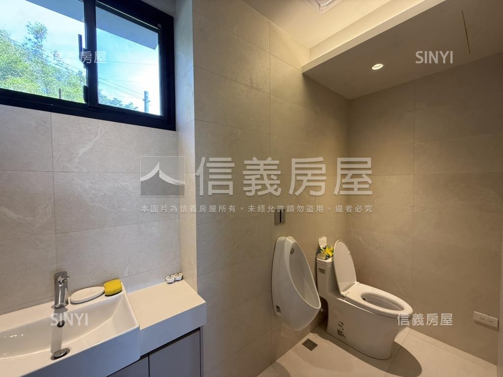 陽明山群山景觀別墅房屋室內格局與周邊環境