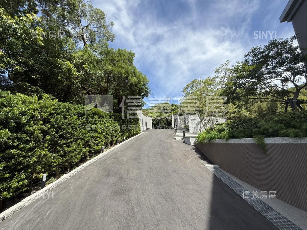 陽明山群山景觀別墅房屋室內格局與周邊環境