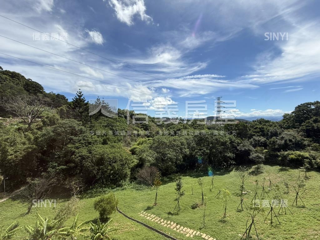 陽明山群山景觀別墅房屋室內格局與周邊環境