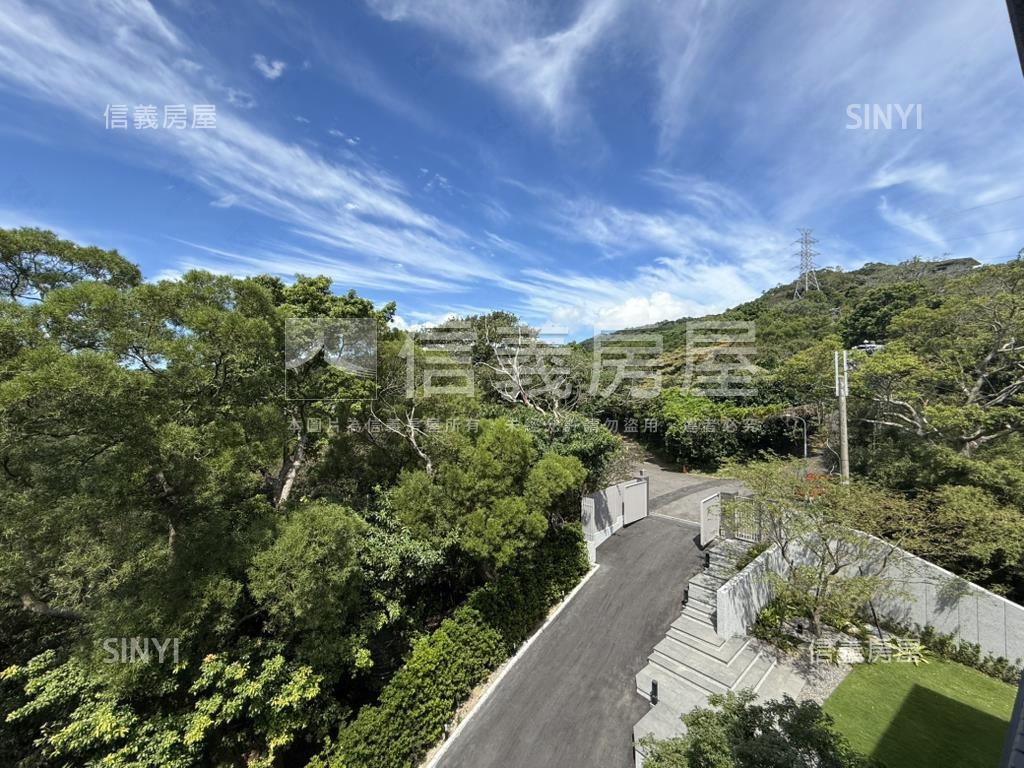 陽明山群山景觀別墅房屋室內格局與周邊環境