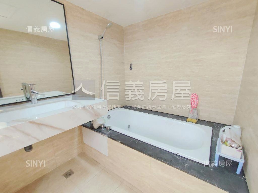 Ｆ１晴空白雲小豪宅房屋室內格局與周邊環境