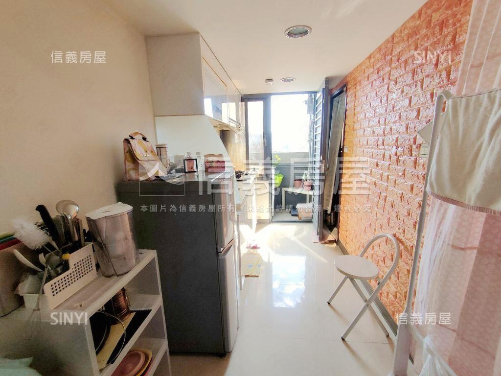 Ｆ１晴空白雲小豪宅房屋室內格局與周邊環境