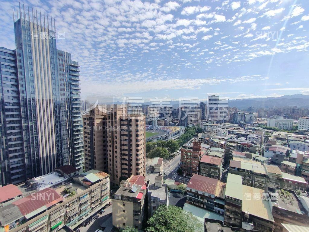 Ｆ１晴空白雲小豪宅房屋室內格局與周邊環境