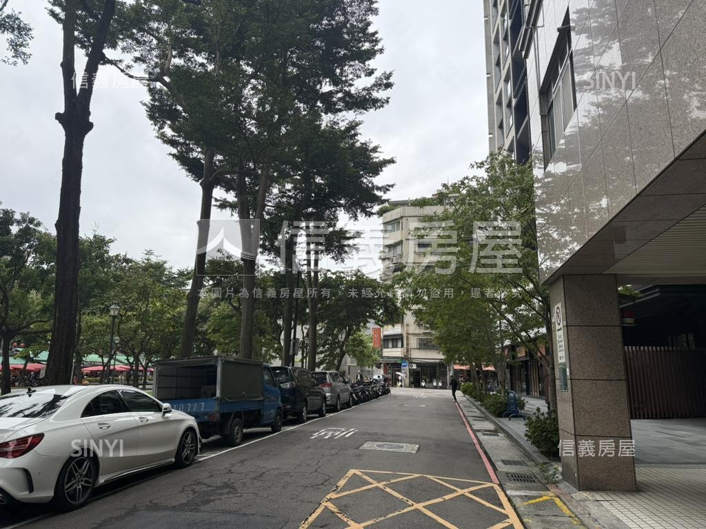 雙連捷運便利車位房屋室內格局與周邊環境