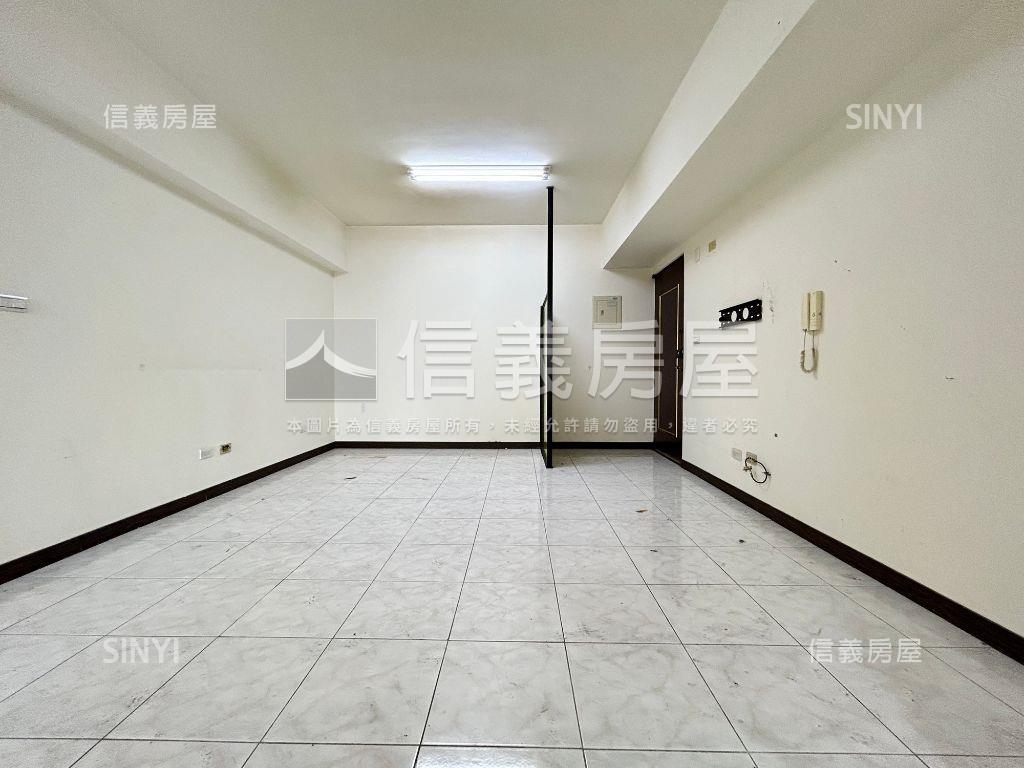 近車站採光大四房附車位房屋室內格局與周邊環境