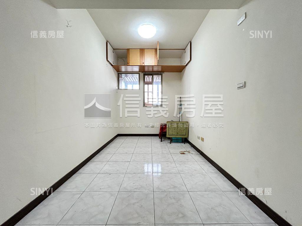 近車站採光大四房附車位房屋室內格局與周邊環境