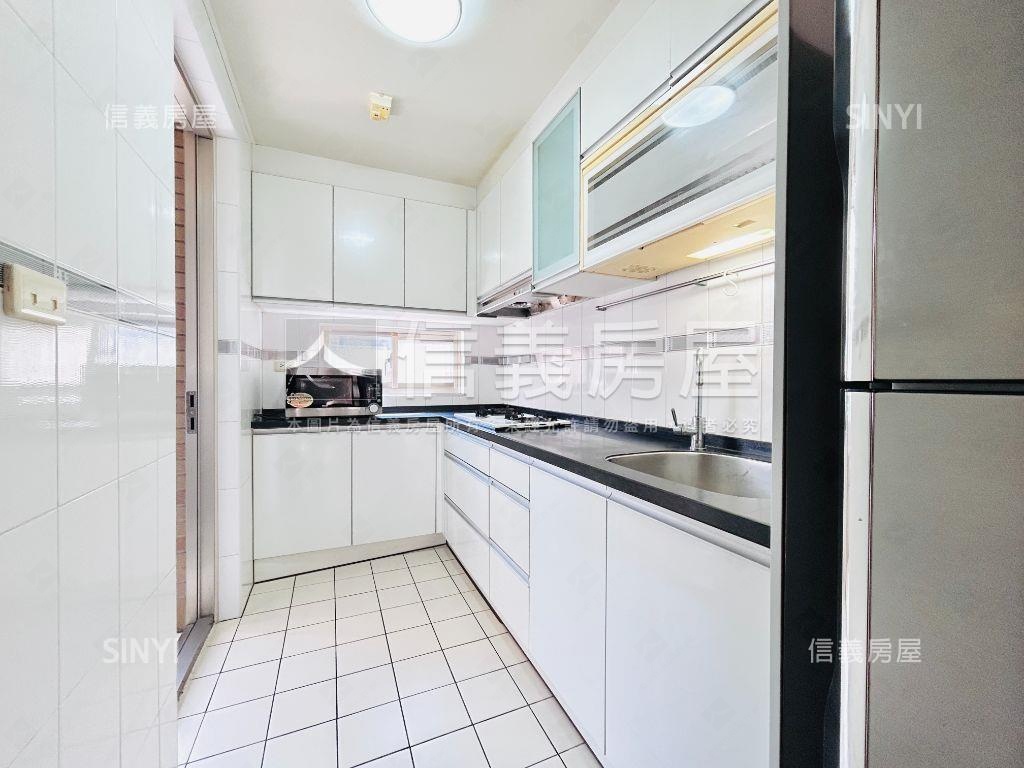 大阪高樓三房雙車位房屋室內格局與周邊環境