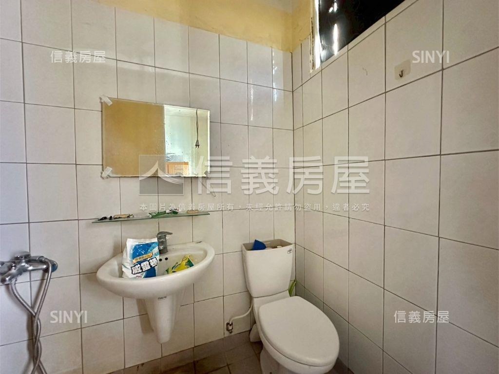 五房臨路大地坪透天房屋室內格局與周邊環境