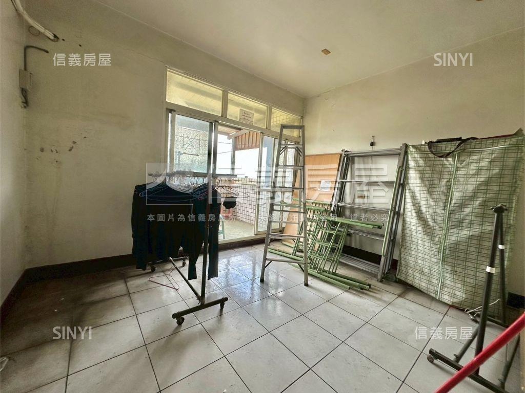 五房臨路大地坪透天房屋室內格局與周邊環境