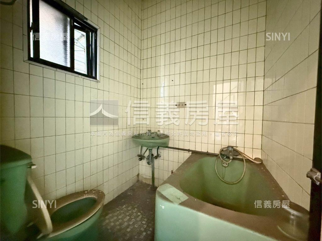 【十全國小】騎樓正街透天房屋室內格局與周邊環境