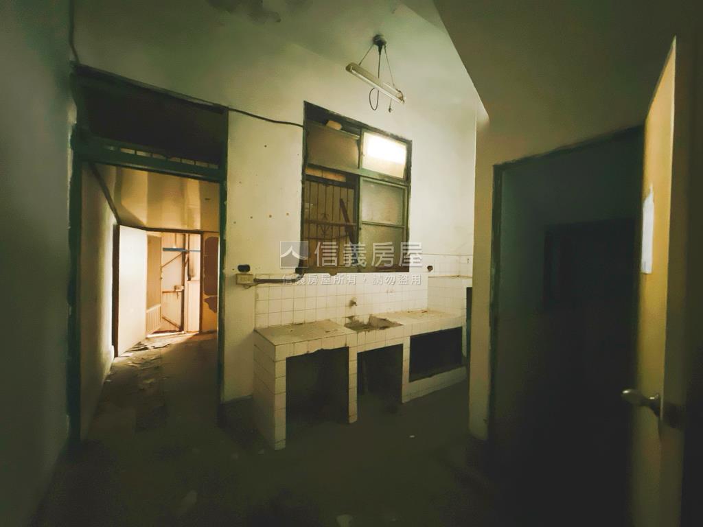 前後臨路大雅小資透天房屋室內格局與周邊環境
