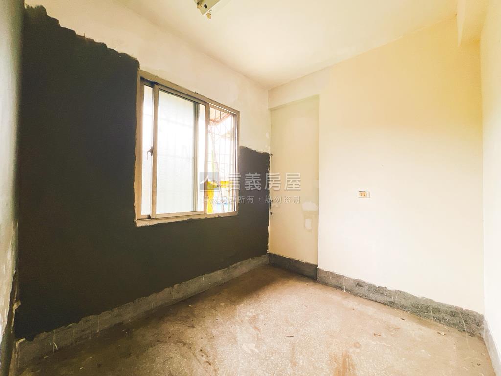前後臨路大雅小資透天房屋室內格局與周邊環境