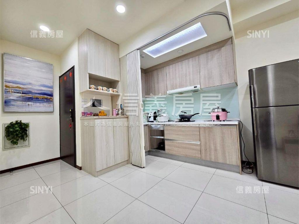 稀有星光道二期美兩房車位房屋室內格局與周邊環境