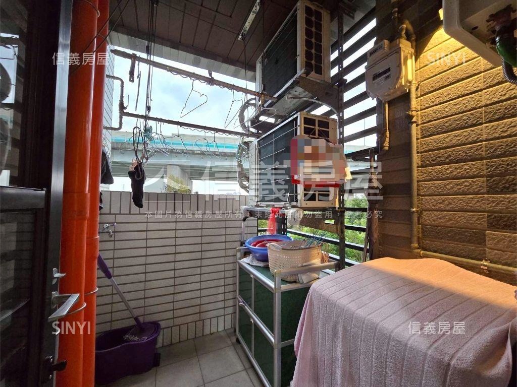 稀有星光道二期美兩房車位房屋室內格局與周邊環境