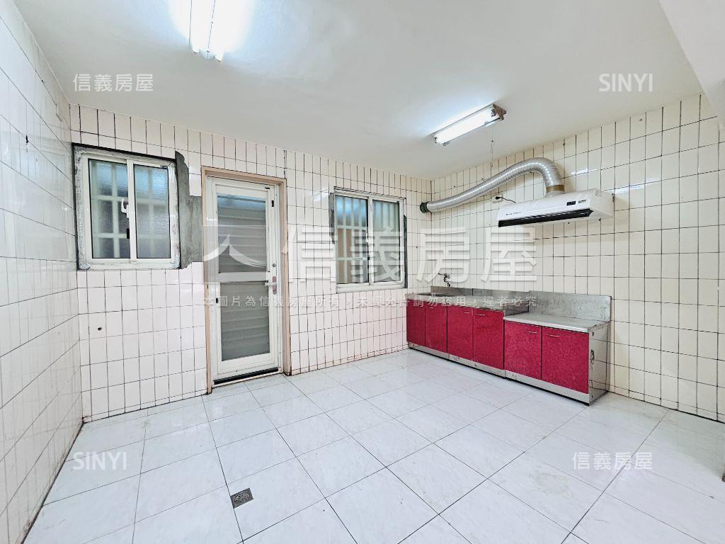 近大業國小挑高透天房屋室內格局與周邊環境