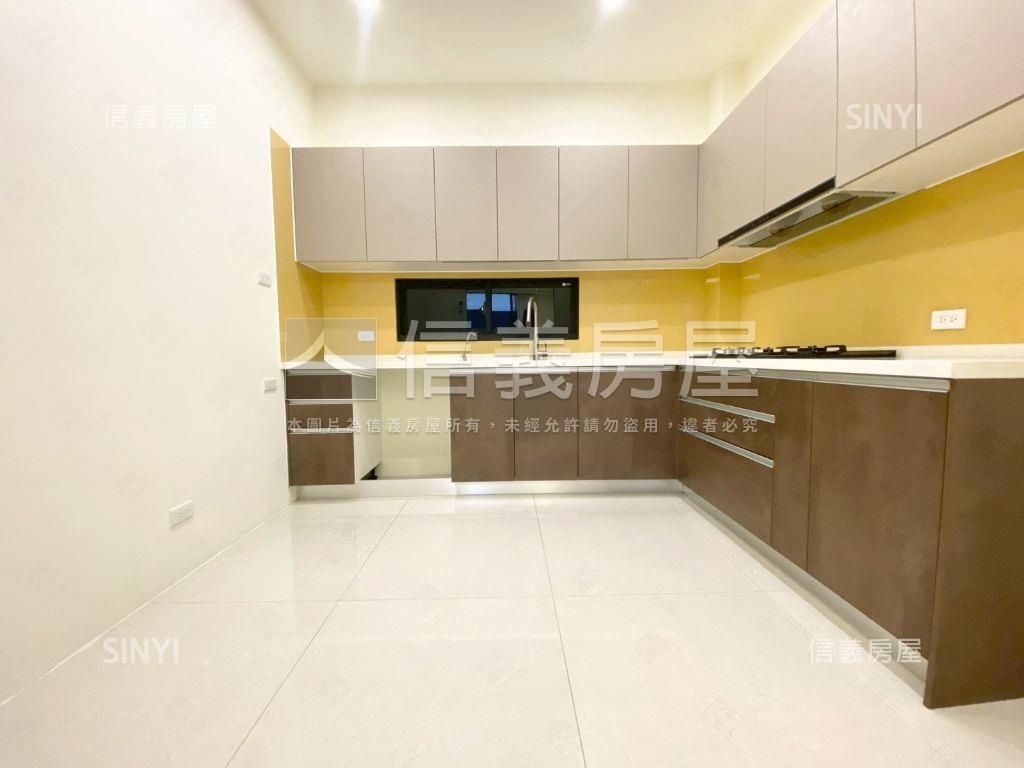 北屯邊間雙車位別墅房屋室內格局與周邊環境