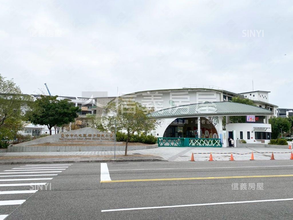 北屯邊間雙車位別墅房屋室內格局與周邊環境