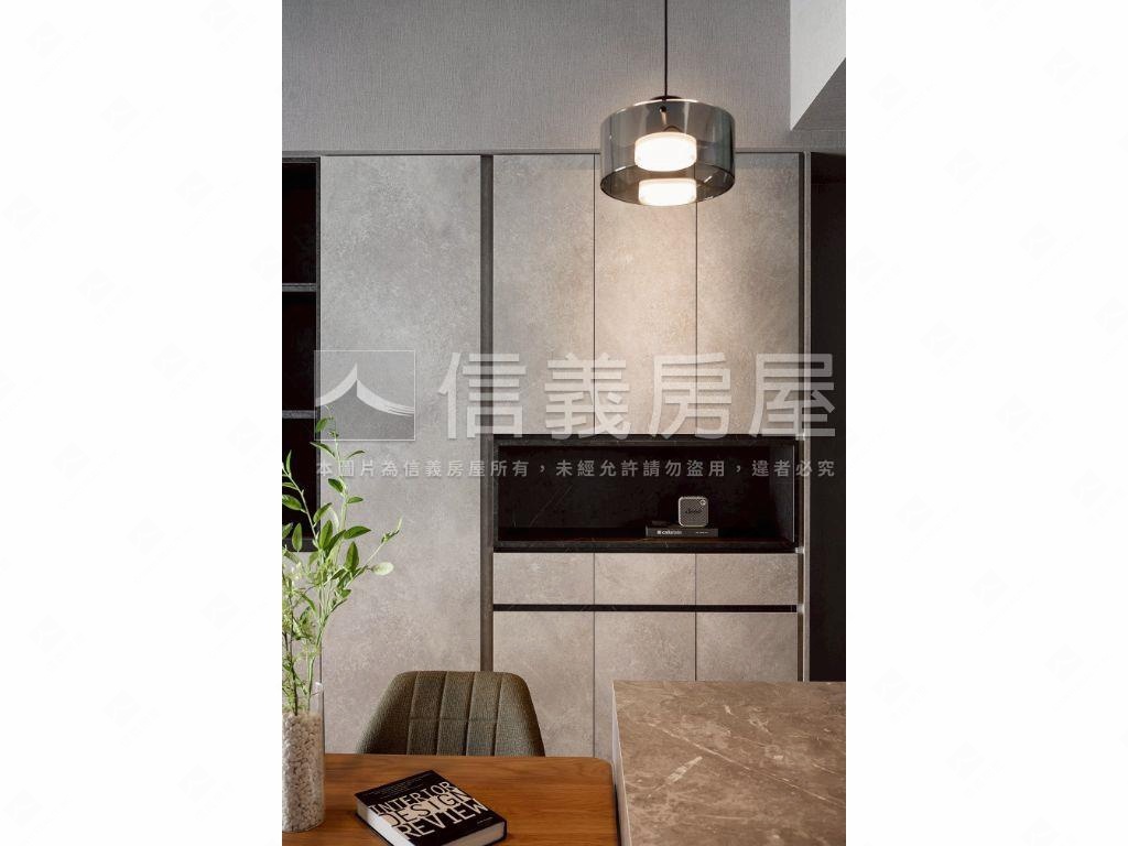 閱建築外棟質感三房房屋室內格局與周邊環境