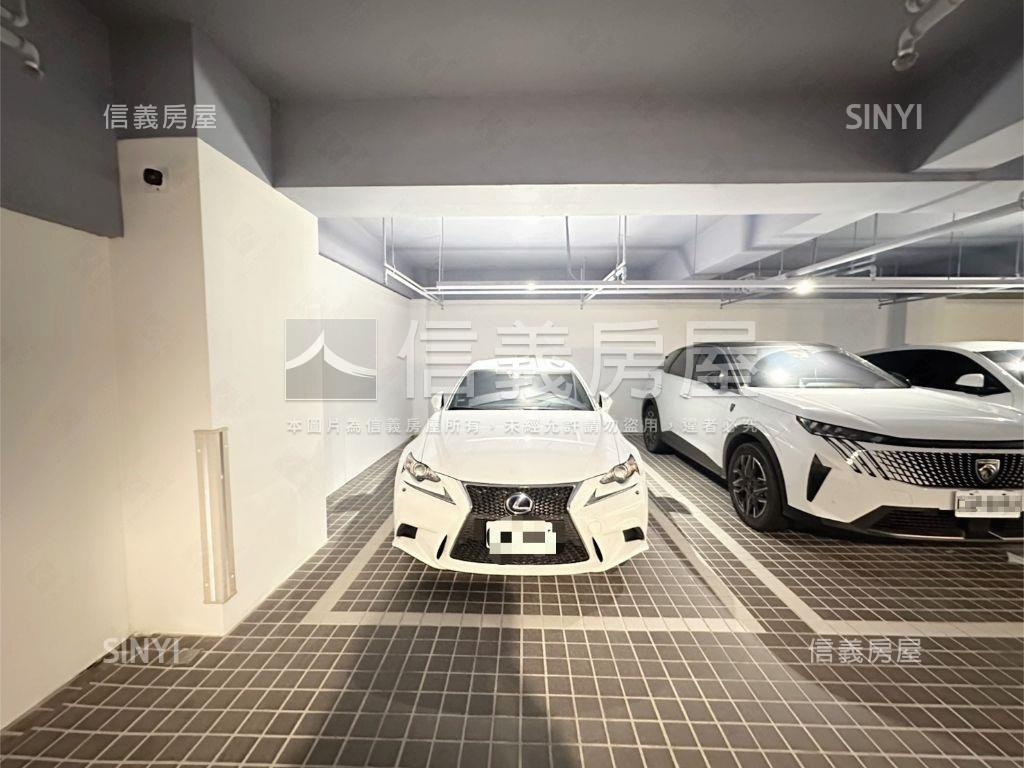 閱建築外棟質感三房房屋室內格局與周邊環境