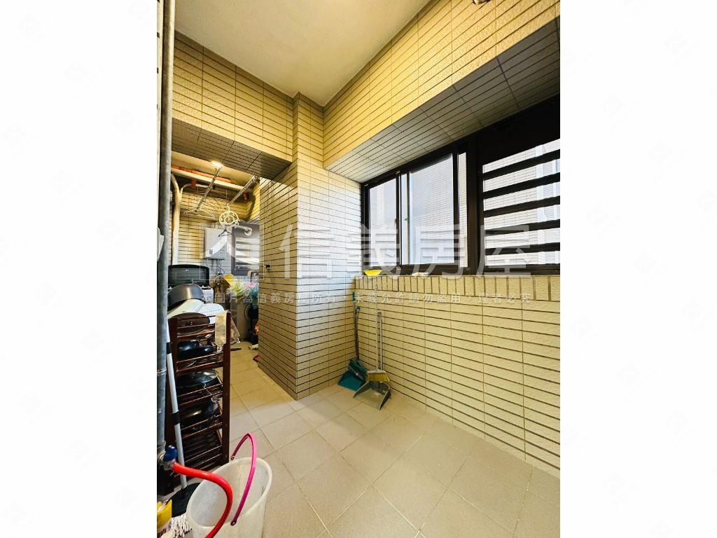 新北郡★緻美四房質感豪邸房屋室內格局與周邊環境