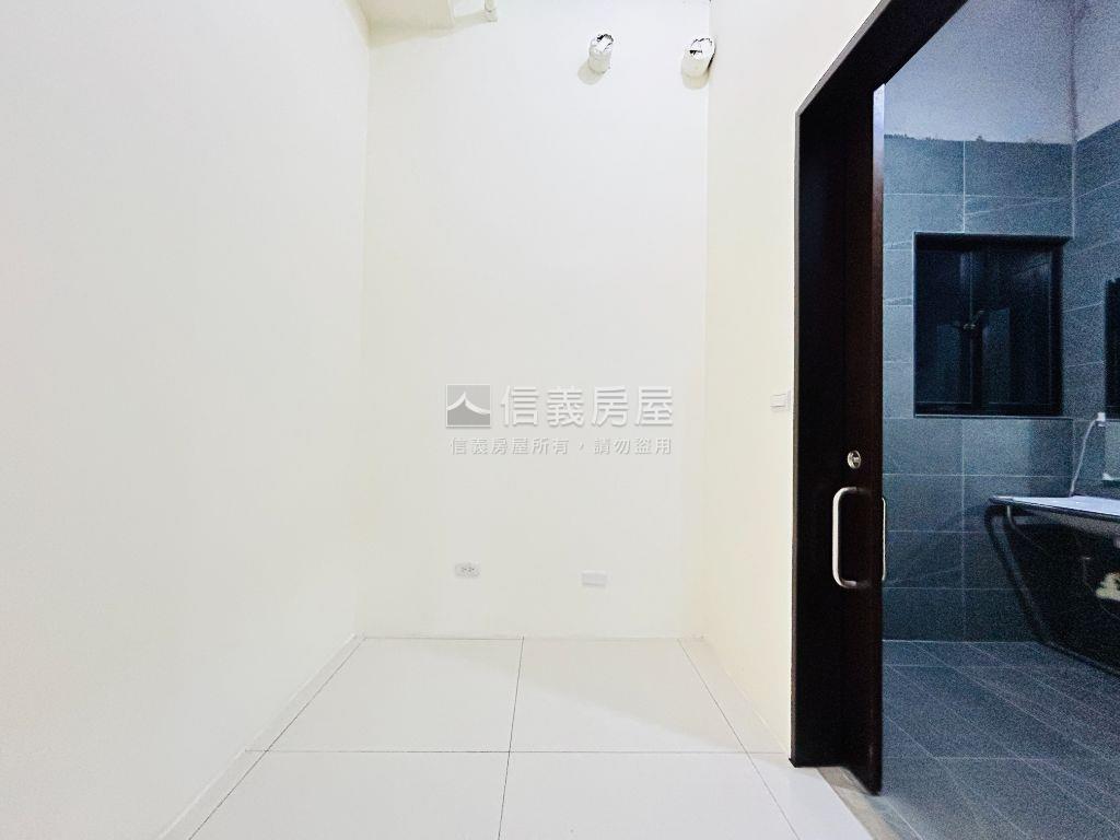 三重仁義重劃挑高金店面房屋室內格局與周邊環境
