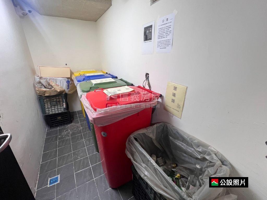 三重仁義重劃挑高金店面房屋室內格局與周邊環境