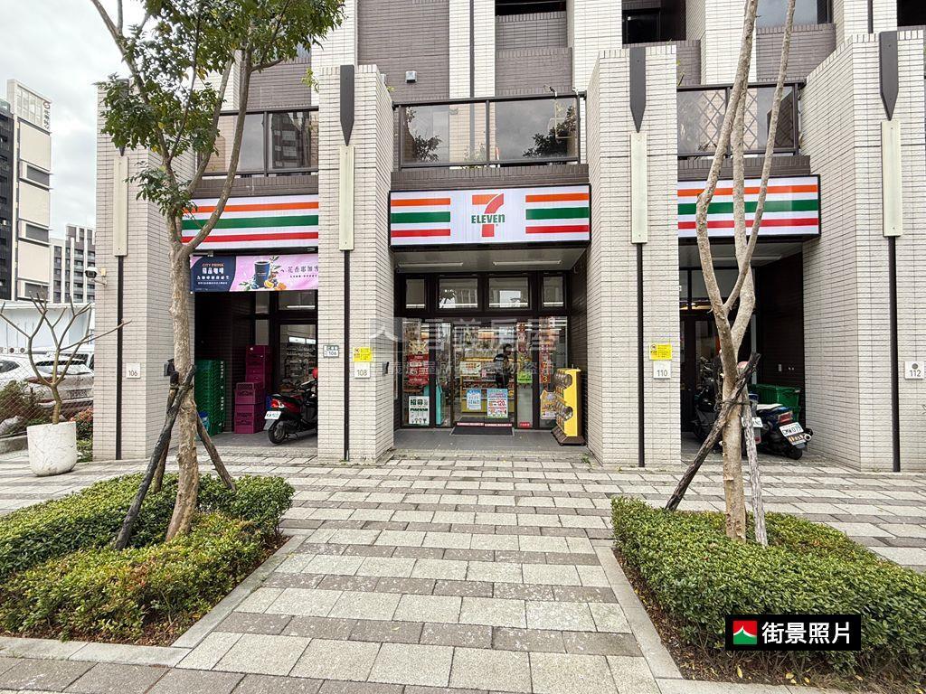 三重仁義重劃挑高金店面房屋室內格局與周邊環境
