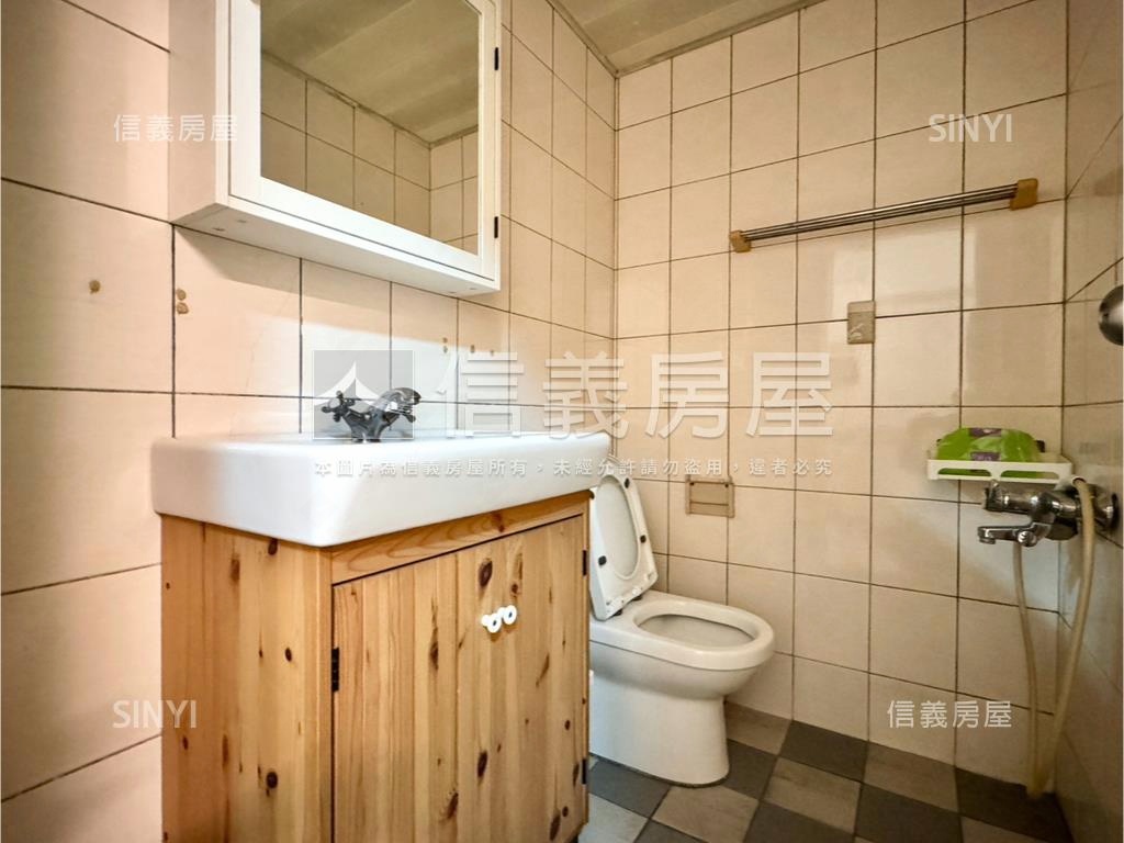 巨蛋裕誠商圈正三樓店住房屋室內格局與周邊環境