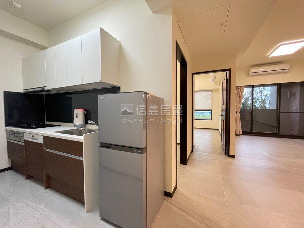 皇龍天席三房車位房屋室內格局與周邊環境