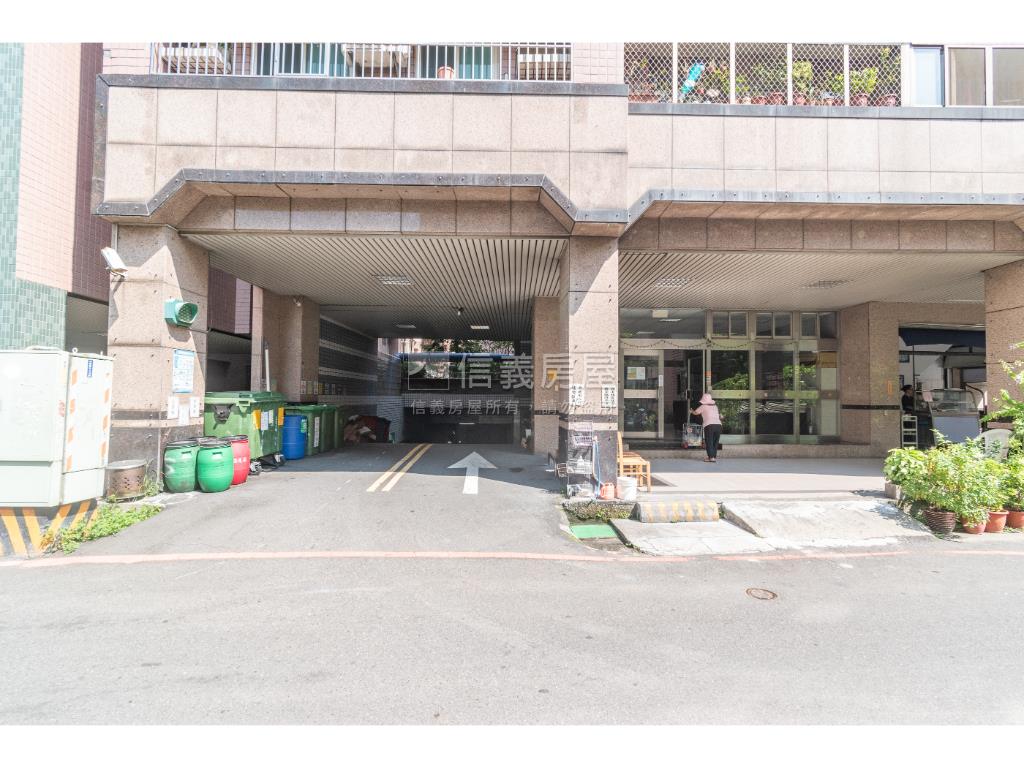 藝術皇家稀有大兩房房屋室內格局與周邊環境