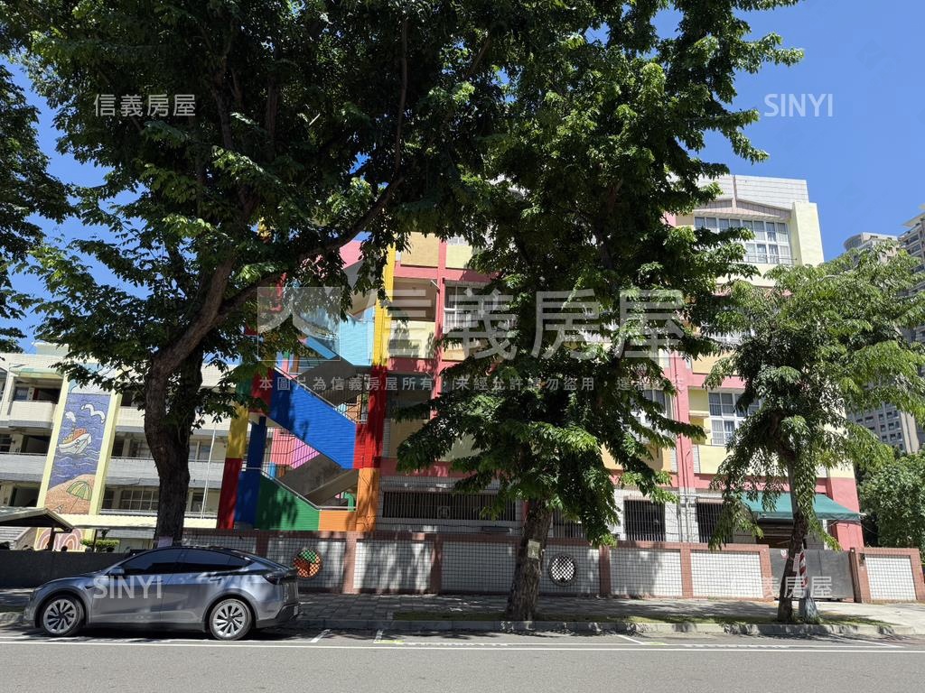 二聖正路面學校無夾層金店房屋室內格局與周邊環境