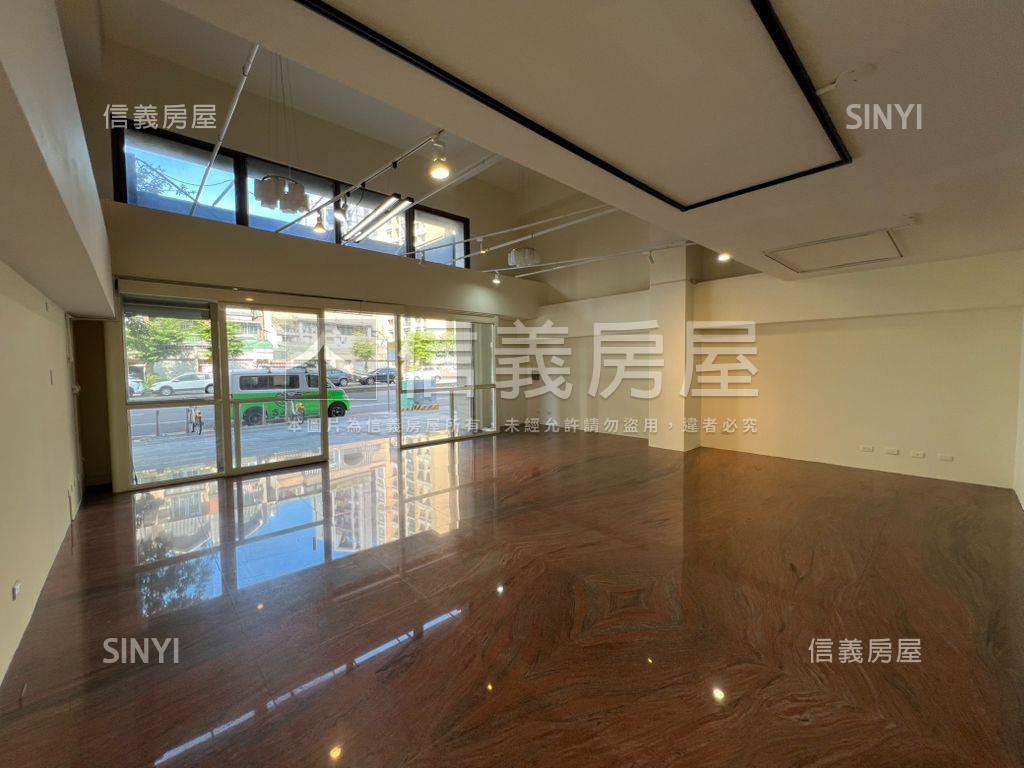 近葳格國際大面寬金店房屋室內格局與周邊環境