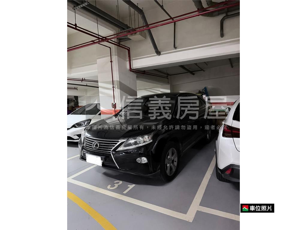 近葳格國際大面寬金店房屋室內格局與周邊環境