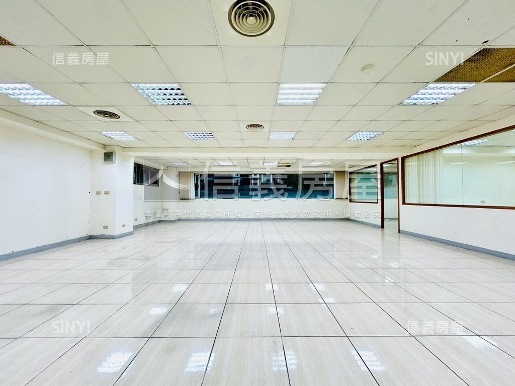 民權大道低公設比典雅辦公房屋室內格局與周邊環境