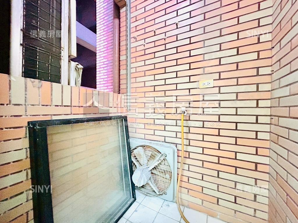 民權大道低公設比典雅辦公房屋室內格局與周邊環境