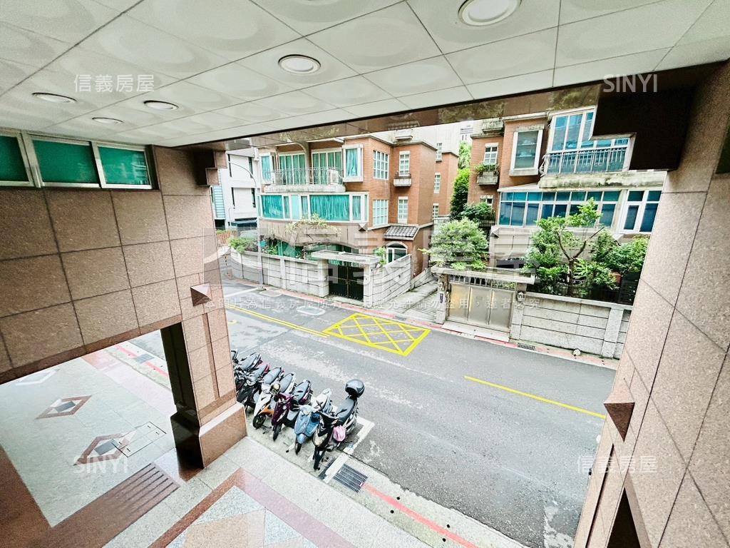 民權大道低公設比典雅辦公房屋室內格局與周邊環境