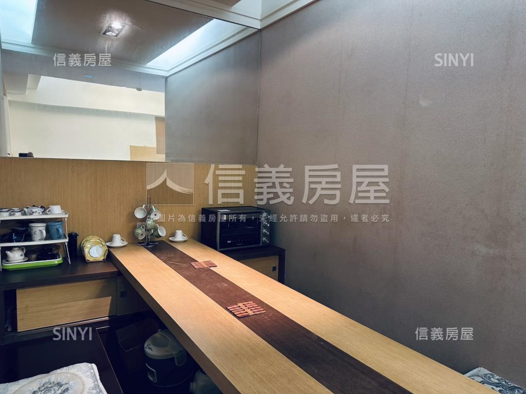 美術活力２＋１平移車位房屋室內格局與周邊環境