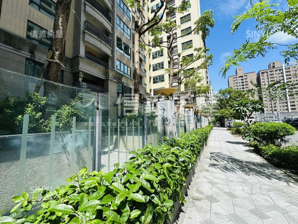 美術活力２＋１平移車位房屋室內格局與周邊環境