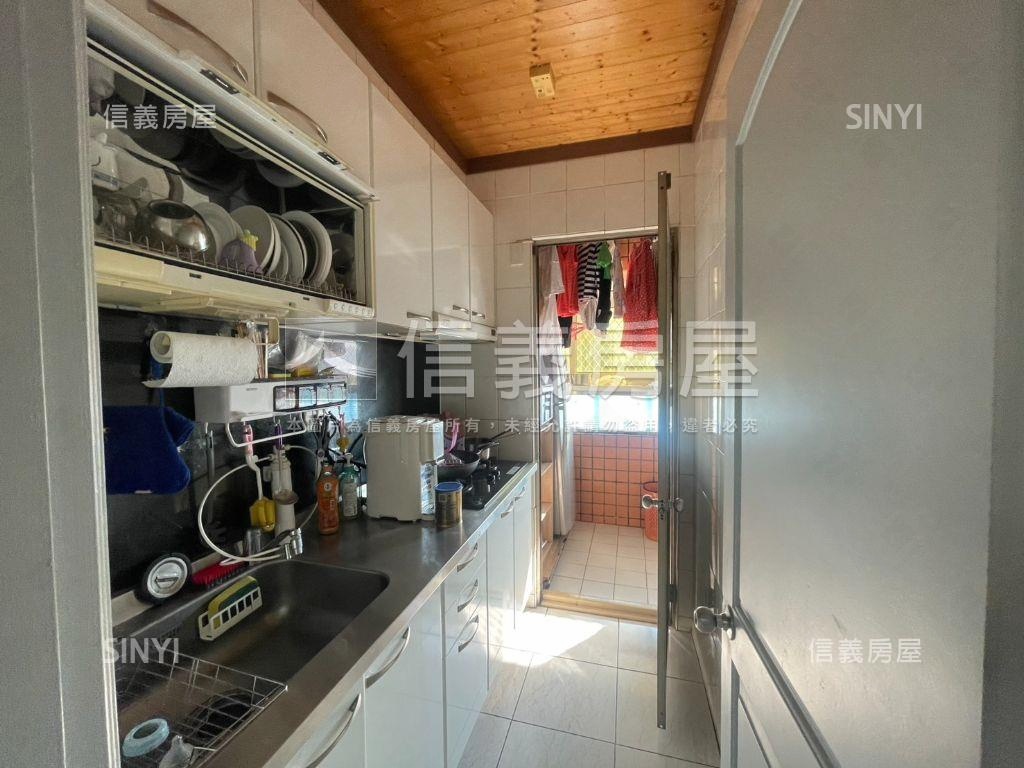 北區綠園道視野三房車位宅房屋室內格局與周邊環境