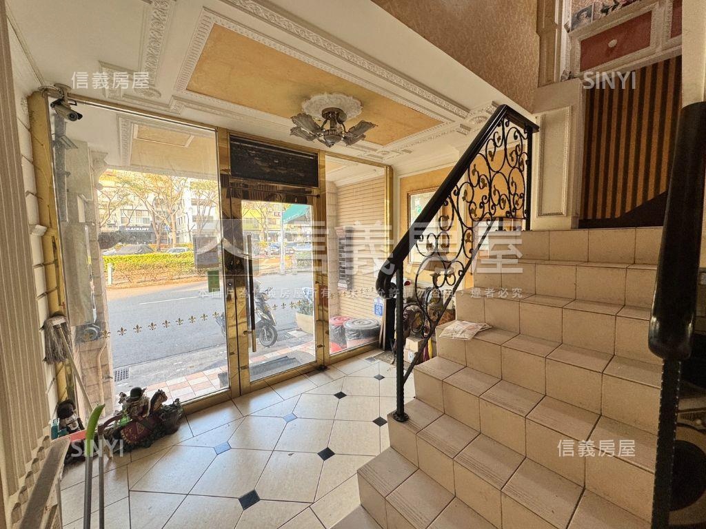 近台中公園。整棟套房透天房屋室內格局與周邊環境