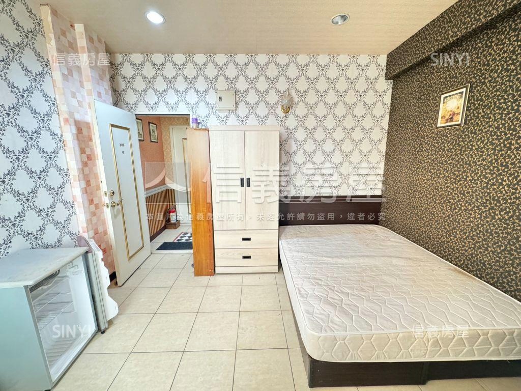 近台中公園。整棟套房透天房屋室內格局與周邊環境