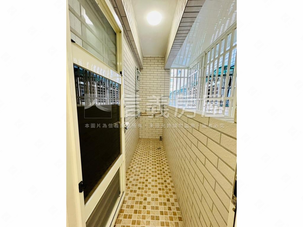 鴻禧大城精緻３房房屋室內格局與周邊環境