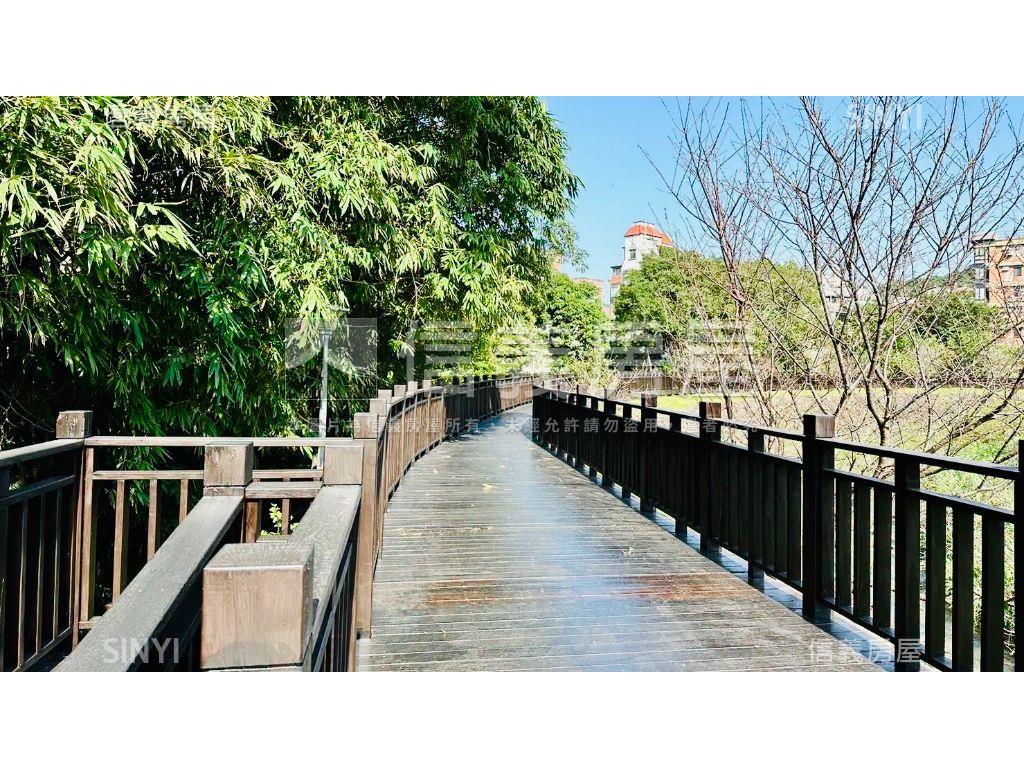 翠光良品挑高小木屋套房房屋室內格局與周邊環境