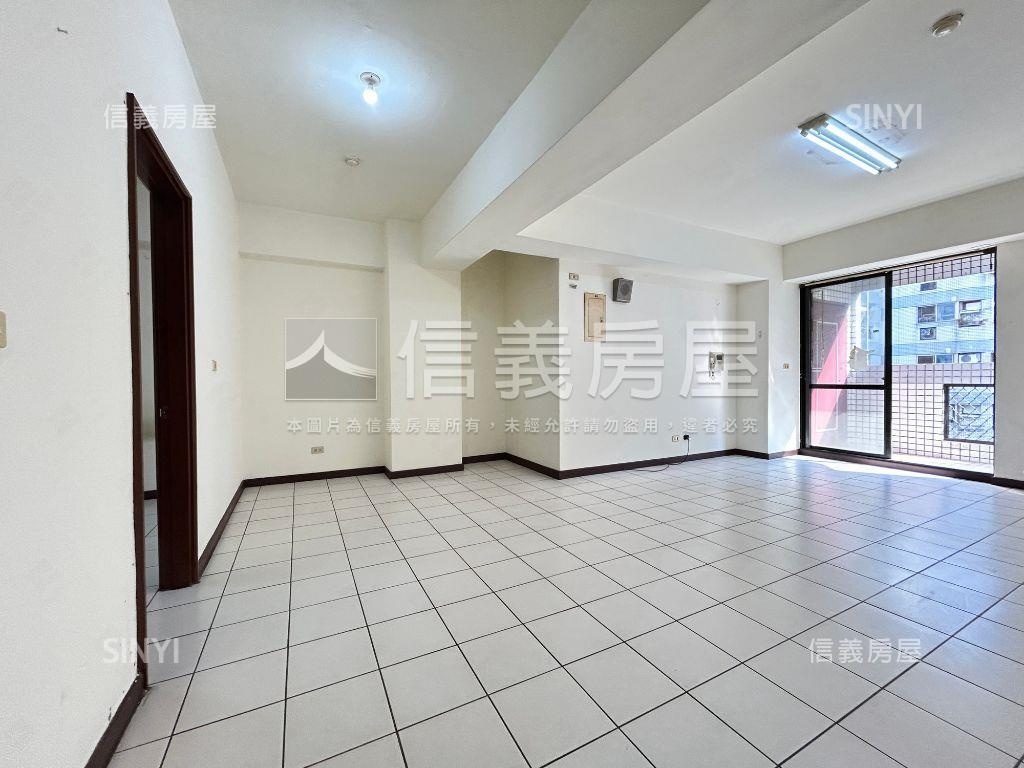 行情出售南區雙陽台大三房房屋室內格局與周邊環境